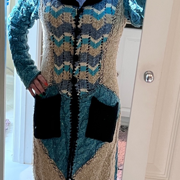 Knit crochet Sweater Cardigan Duster. Handmade and purchased in Brazil.Size S/M - Picture 3 of 9